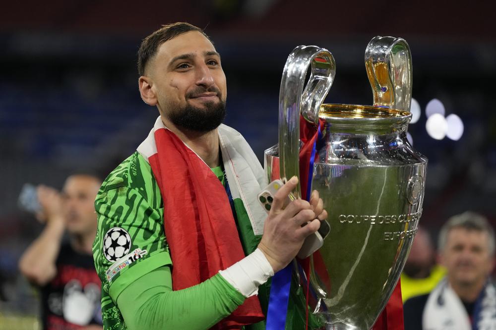 萨尼亚：孔帕尼对曼城有深厚感情，他是瓜迪奥拉接班人